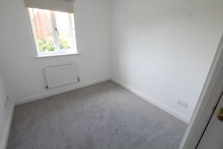 3 bedroom Terraced House to let in Heather Close, Branston, DE14