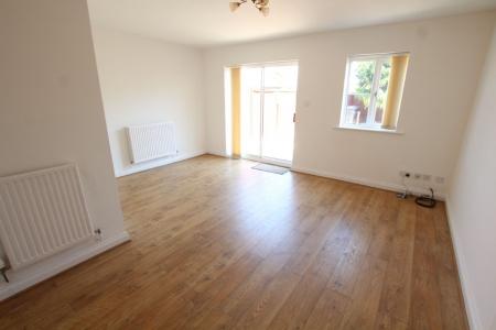 3 bedroom Terraced House to let in Heather Close, Branston, DE14