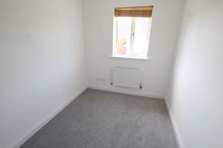 3 bedroom Terraced House to let in Heather Close, Branston, DE14