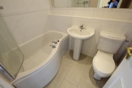 3 bedroom Terraced House to let in Heather Close, Branston, DE14