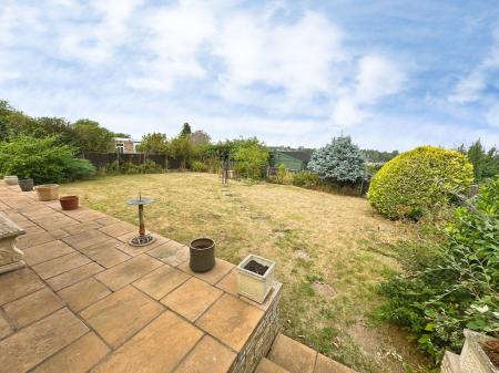 2 bedroom Bungalow for sale in Field Lane, Burton-On-Trent, DE13