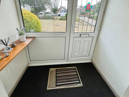 2 bedroom Bungalow for sale in Field Lane, Burton-On-Trent, DE13