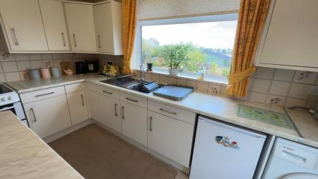 2 bedroom Bungalow for sale in Field Lane, Burton-On-Trent, DE13