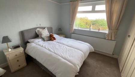 2 bedroom Bungalow for sale in Field Lane, Burton-On-Trent, DE13