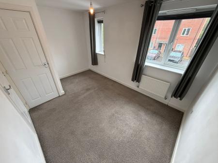 2 bedroom Semi-detached house to let in Adkins Close, Burton-On-Trent, DE14