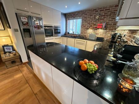3 bedroom Detached house for sale in Pinfold Close, Repton, DE65