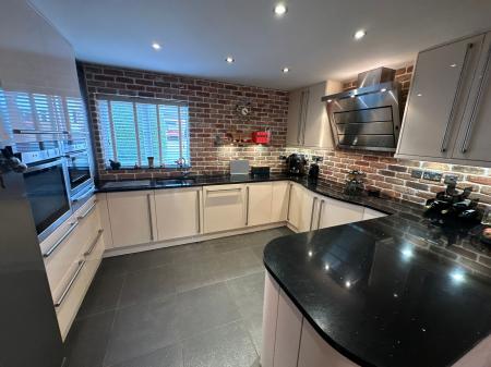 3 bedroom Detached house for sale in Pinfold Close, Repton, DE65