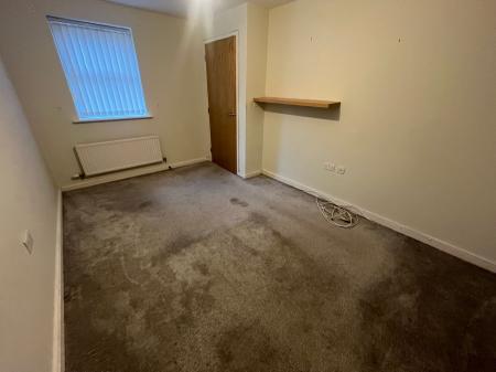1 bedroom Terraced House for sale in Solent Road, Church Gresley, DE11