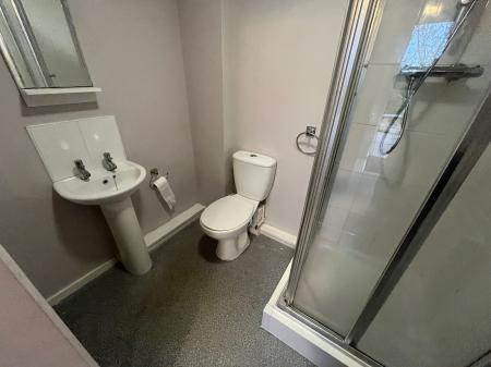 1 bedroom Terraced House for sale in Solent Road, Church Gresley, DE11