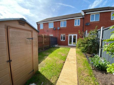 3 bedroom Terraced House to let in Grindley Way, Woodville, DE11