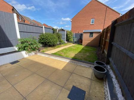 3 bedroom Terraced House to let in Grindley Way, Woodville, DE11