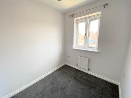 3 bedroom Terraced House to let in Grindley Way, Woodville, DE11