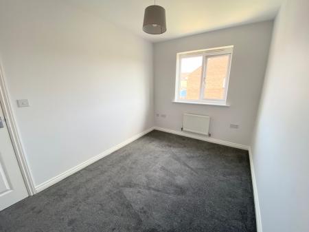 3 bedroom Terraced House to let in Grindley Way, Woodville, DE11