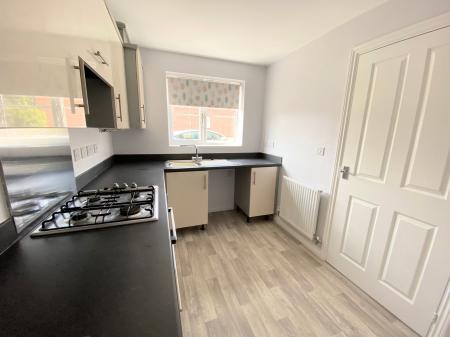 3 bedroom Terraced House to let in Grindley Way, Woodville, DE11