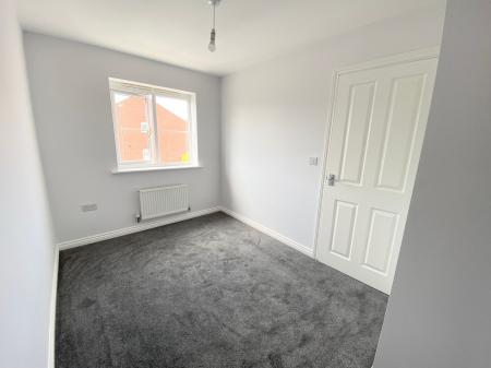 3 bedroom Terraced House to let in Grindley Way, Woodville, DE11