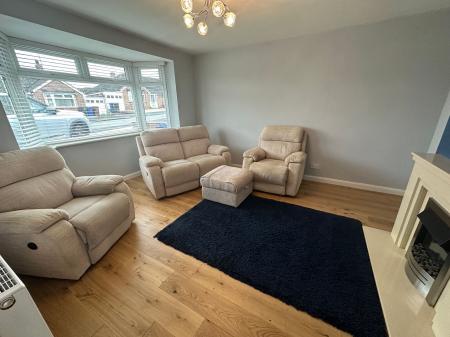 2 bedroom Semi-detached bungalow for sale in Ashford Road, Burton-On-Trent, DE13