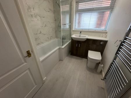 2 bedroom Semi-detached bungalow for sale in Ashford Road, Burton-On-Trent, DE13