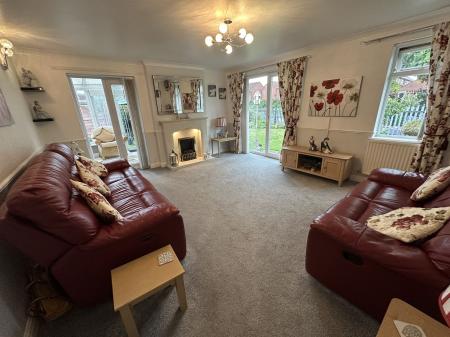 2 bedroom Semi-detached bungalow for sale in Jennings Way, Burton-On-Trent, DE14