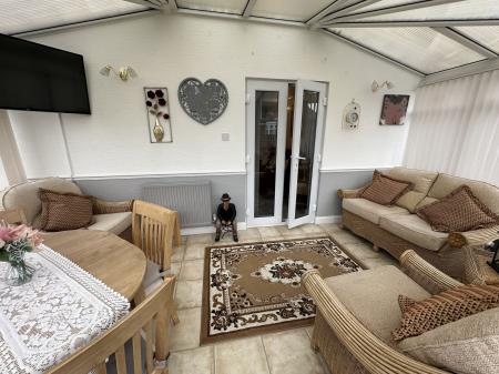 2 bedroom Semi-detached bungalow for sale in Jennings Way, Burton-On-Trent, DE14