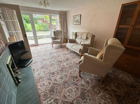 2 bedroom Semi-detached bungalow for sale in Hawks Drive, Burton-On-Trent, DE15
