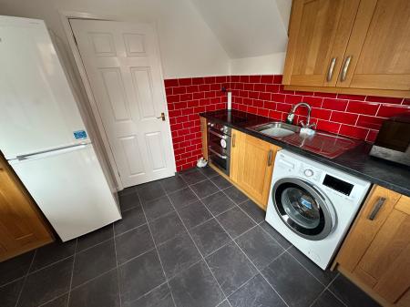 2 bedroom Semi-detached bungalow for sale in Henhurst Ridge, Burton-On-Trent, DE13