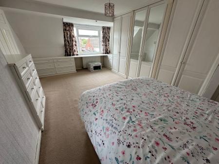 2 bedroom Semi-detached bungalow for sale in Henhurst Ridge, Burton-On-Trent, DE13