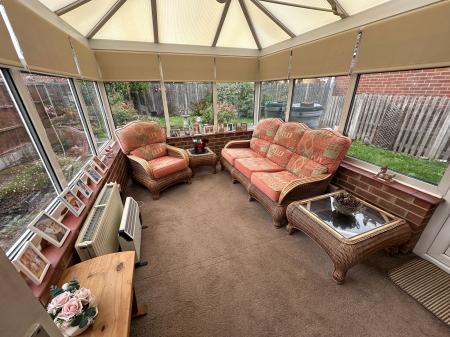 2 bedroom Semi-detached bungalow for sale in Henhurst Ridge, Burton-On-Trent, DE13