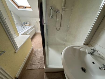 2 bedroom Semi-detached bungalow for sale in Henhurst Ridge, Burton-On-Trent, DE13