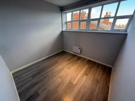 1 bedroom Flat to let in Waterloo Street, Waterloo Court Waterloo Street, DE14