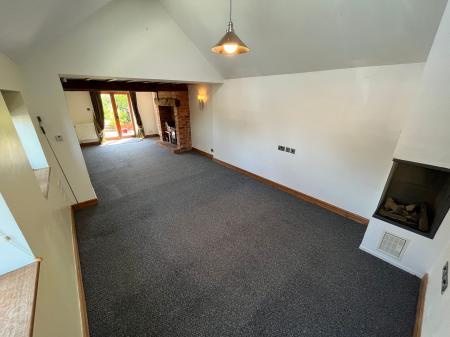 3 bedroom Semi-detached house to let in Hanbury Road, Anslow, DE13