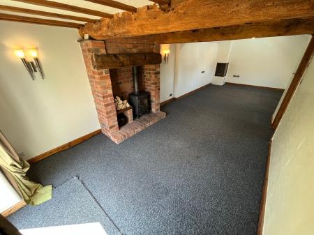 3 bedroom Semi-detached house to let in Hanbury Road, Anslow, DE13