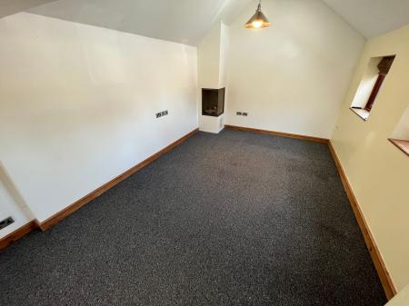 3 bedroom Semi-detached house to let in Hanbury Road, Anslow, DE13