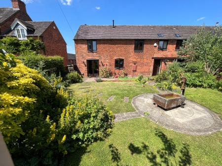 3 bedroom Semi-detached house to let in Hanbury Road, Anslow, DE13