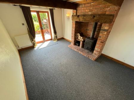 3 bedroom Semi-detached house to let in Hanbury Road, Anslow, DE13