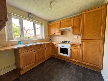 2 bedroom Semi-detached bungalow for sale in Greensmith Close, Burton-On-Trent, DE15