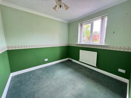 2 bedroom Semi-detached bungalow for sale in Greensmith Close, Burton-On-Trent, DE15