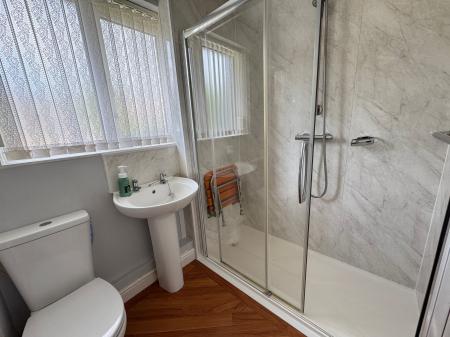 2 bedroom Semi-detached bungalow for sale in Greensmith Close, Burton-On-Trent, DE15