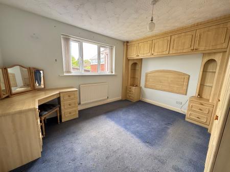 2 bedroom Semi-detached bungalow for sale in Greensmith Close, Burton-On-Trent, DE15