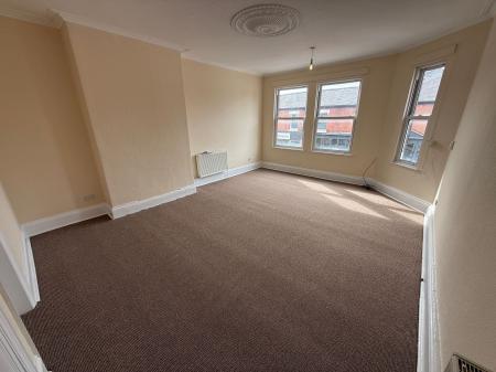 2 bedroom Flat to let in Borough Road, Burton-On-Trent, DE14