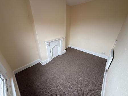 2 bedroom Flat to let in Borough Road, Burton-On-Trent, DE14