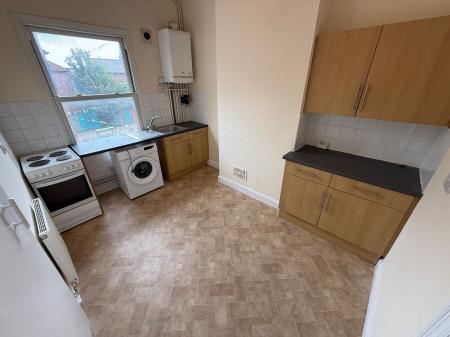 2 bedroom Flat to let in Borough Road, Burton-On-Trent, DE14