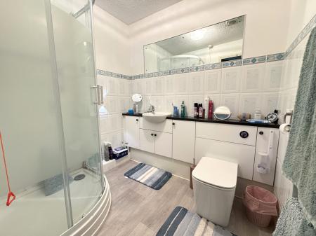 2 bedroom Terraced bungalow for sale in The Wickets, Burton-On-Trent, DE15