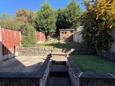 3 bedroom Semi-detached house to let in Bank Street, Castle Gresley, DE11
