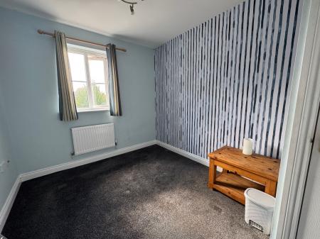 3 bedroom Terraced House for sale in Cyclamen Close, Branston, DE14