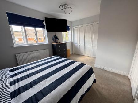 3 bedroom Terraced House for sale in Cyclamen Close, Branston, DE14