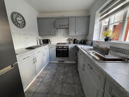 3 bedroom Terraced House for sale in Cyclamen Close, Branston, DE14