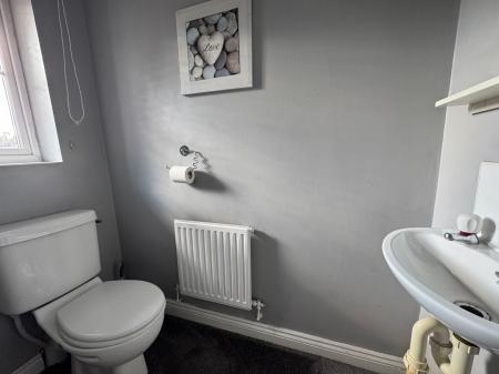 3 bedroom Terraced House for sale in Cyclamen Close, Branston, DE14