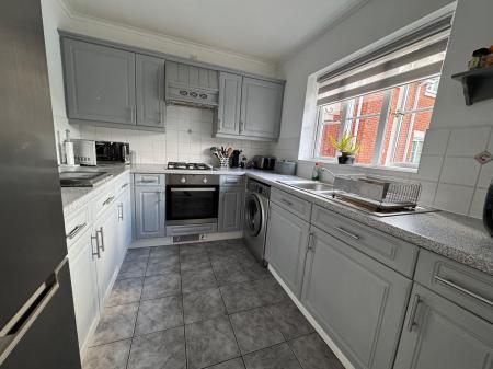 3 bedroom Terraced House for sale in Cyclamen Close, Branston, DE14