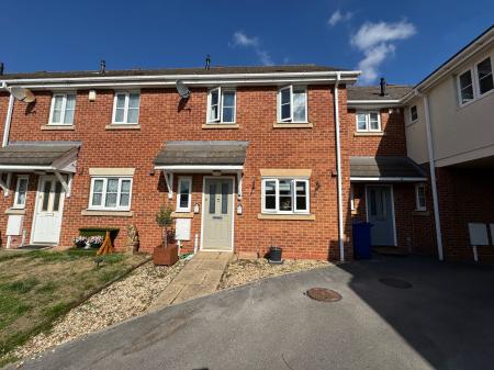 3 bedroom Terraced House for sale in Cyclamen Close, Branston, DE14