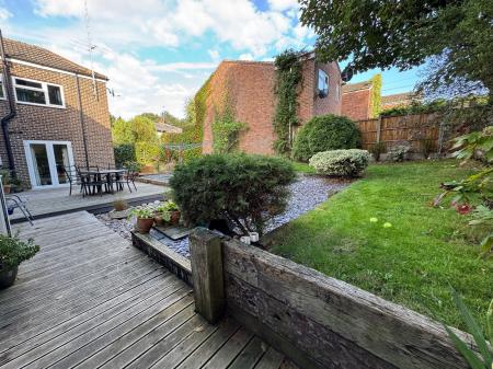 4 bedroom Detached house for sale in Newton Road, Burton-On-Trent, DE15